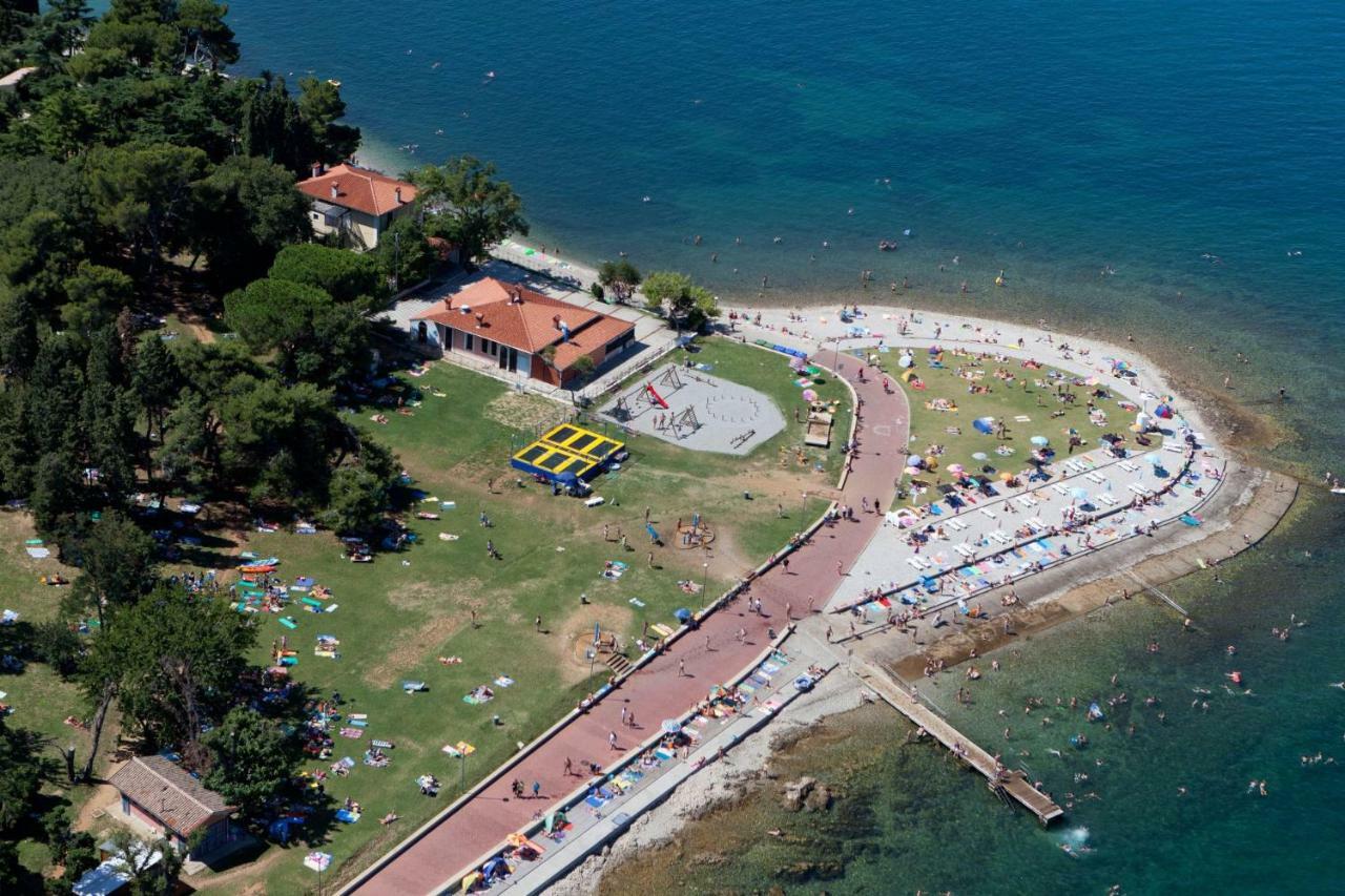 Izola Holiday Apartment *